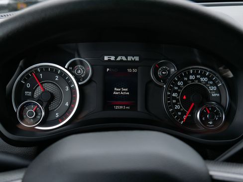 Used 2024 RAM 2500 Tradesman w/ Chrome Appearance Group image 22