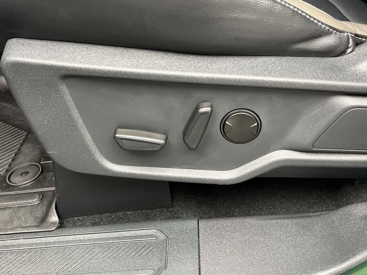 Certified 2025 Ford Bronco Outer Banks AWD/4WD image 11