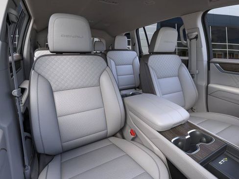 New 2026 GMC Acadia Denali w/ Super Cruise Package FWD image 40