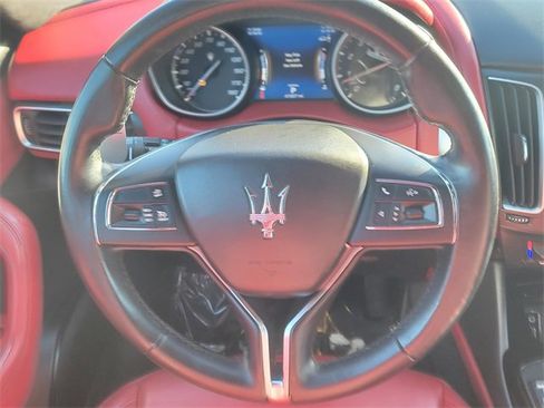 Used 2019 Maserati Levante image 13
