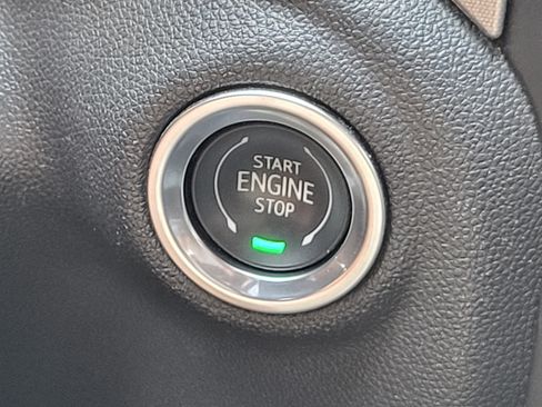 Used 2021 GMC Sierra 1500 Elevation w/ X31 Off-Road Package AWD/4WD image 18