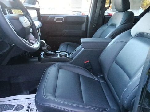 New 2025 Ford Bronco Badlands w/ Sasquatch Package AWD/4WD image 14