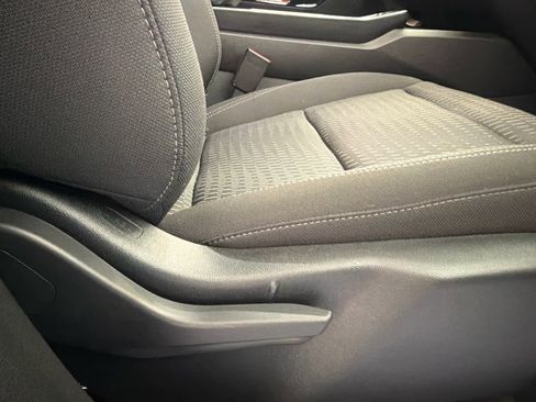 Used 2025 Chevrolet Equinox LT image 26