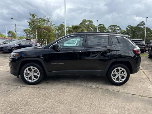 Certified 2024 Jeep Compass Latitude image 6