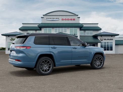 New 2026 Jeep Grand Cherokee L Summit AWD/4WD image 4
