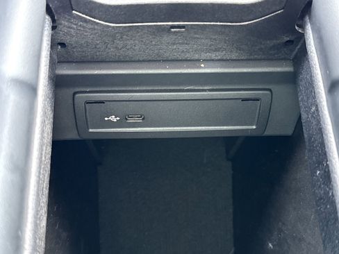 Certified 2022 Mercedes-Benz GLB 250 4MATIC image 25