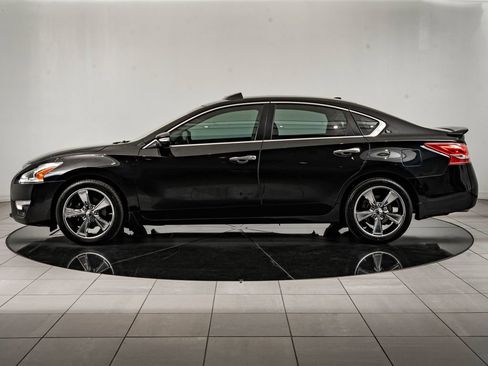 Used 2013 Nissan Altima 3.5 SL image 5