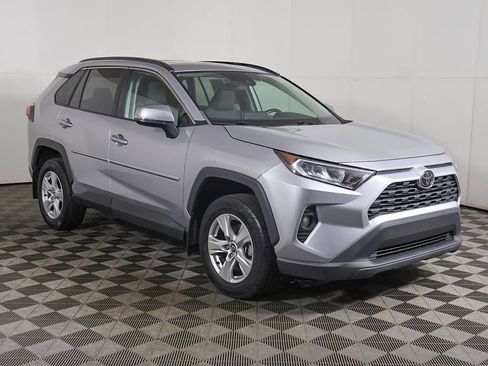 Used 2021 Toyota RAV4 XLE w/ Convenience Package AWD/4WD image 2