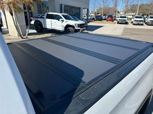 Used 2024 GMC Sierra 1500 SLT w/ SLT Premium Plus Package image 31