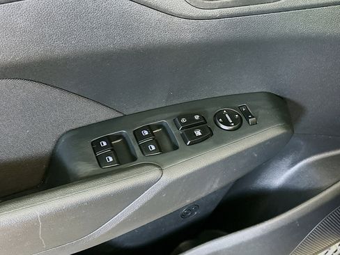 Used 2022 Hyundai Accent SEL FWD image 15