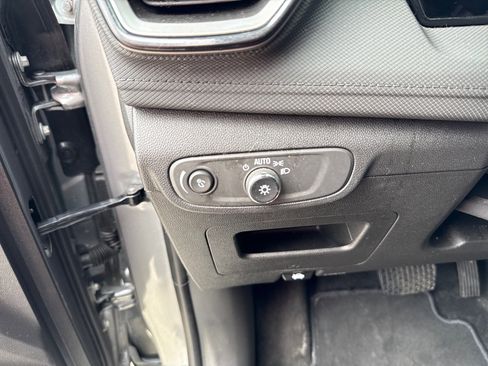 Used 2025 Chevrolet TrailBlazer LT image 14