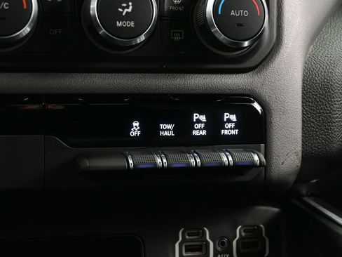 Used 2022 RAM 1500 Big Horn w/ Night Edition RWD image 24