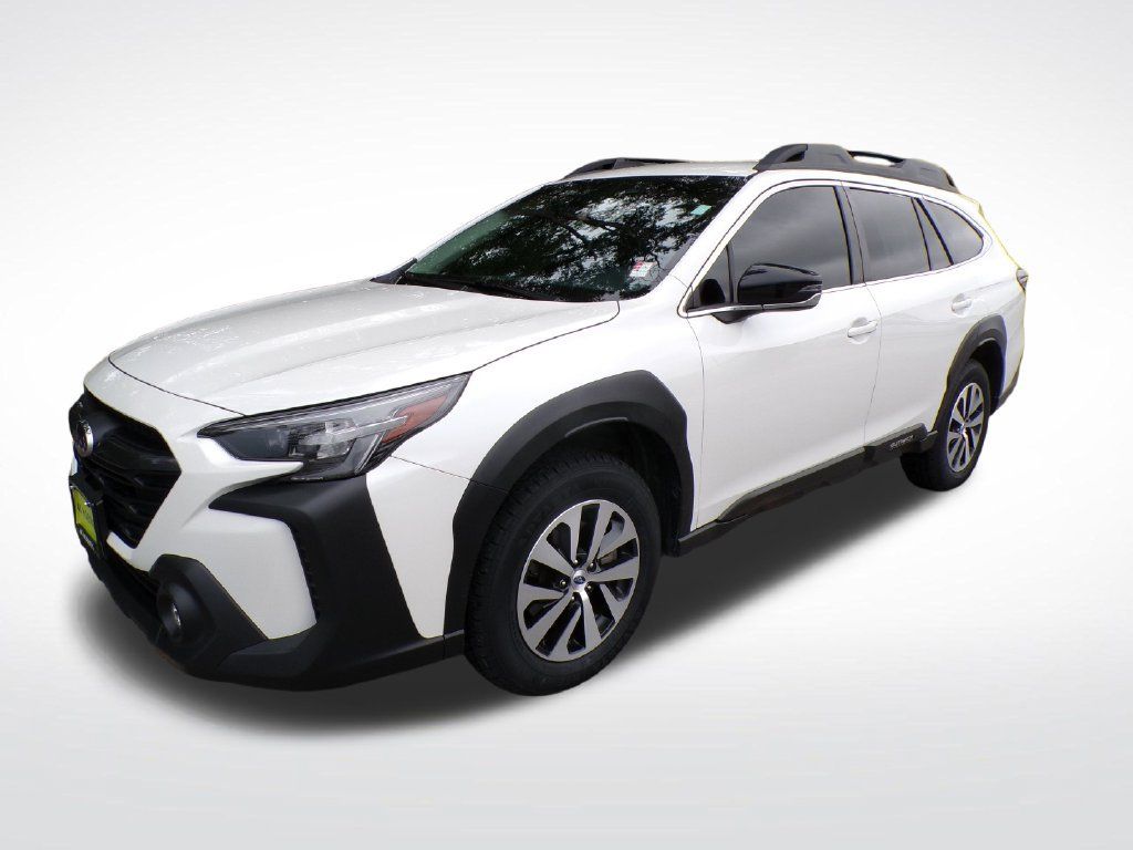 Used 2024 Subaru Outback Premium AWD/4WD image 2