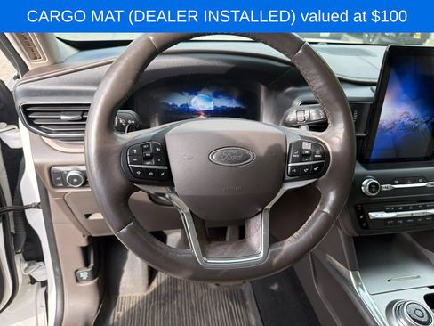 Used 2020 Ford Explorer Platinum w/ Premium Technology Package AWD/4WD image 9