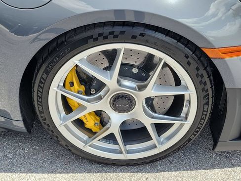Certified 2025 Porsche 911 GT3 RWD image 13