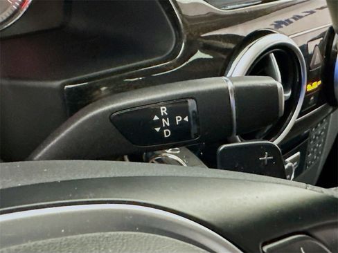 Used 2015 Mercedes-Benz GLK 350 2WD image 18