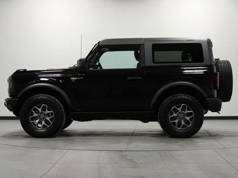 Used 2024 Ford Bronco Badlands image 7