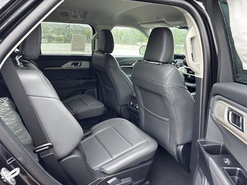 New 2026 Ford Explorer Active w/ Active Comfort Package AWD/4WD image 18
