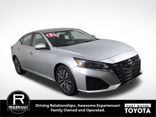 Used 2023 Nissan Altima 2.5 SV FWD image 4