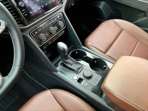 Used 2022 Volkswagen Atlas SE w/ Panoramic Sunroof Package image 13