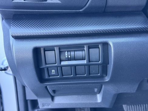 Used 2018 Subaru Crosstrek 2.0i Premium w/ Popular Package #2 image 17