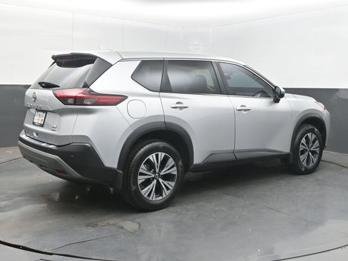 Used 2022 Nissan Rogue SV image 7