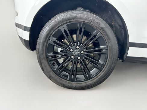 Used 2025 Land Rover Range Rover Evoque S image 32