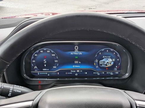 Used 2023 Chevrolet Tahoe Z71 image 32