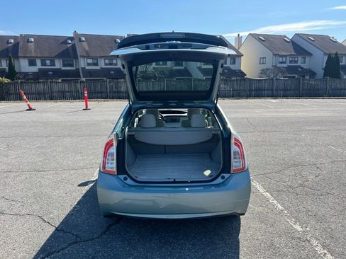 Used 2015 Toyota Prius Two image 27