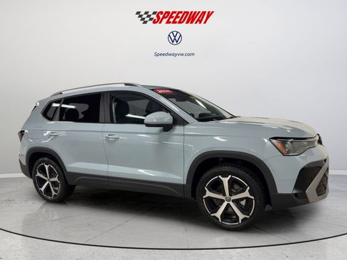 New 2026 Volkswagen Taos SEL AWD/4WD image 13