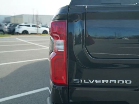 Used 2024 Chevrolet Silverado 1500 High Country image 44