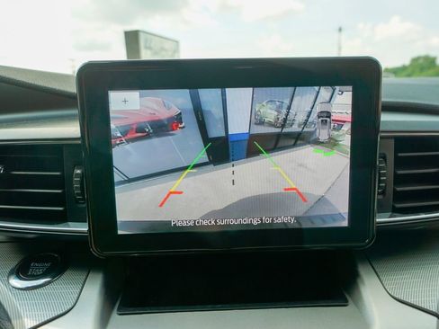 Used 2022 Ford Explorer XLT w/ Equipment Group 202A image 27