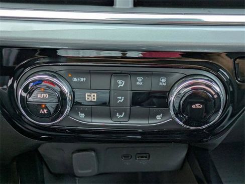 New 2026 Chevrolet Trax LT w/ Driver Confidence Package image 19