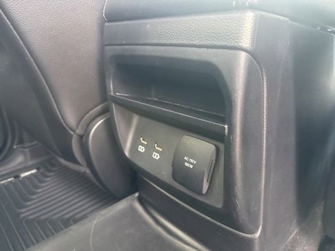 Used 2019 Ford Ranger Lariat w/ Equipment Group 501A Mid image 13