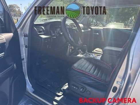 Used 2014 Toyota 4Runner SR5 AWD/4WD image 6