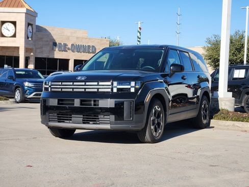 Used 2025 Hyundai Santa Fe SE image 3