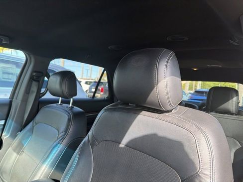 Used 2017 Ford Explorer Limited image 10