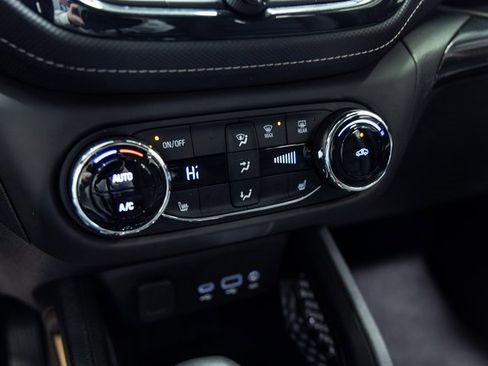 Used 2023 Chevrolet TrailBlazer ACTIV w/ Convenience Package image 18