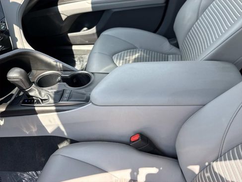 Used 2024 Toyota Camry SE w/ Convenience Package FWD image 21