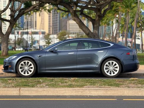 Used 2017 Tesla Model S 60 image 2