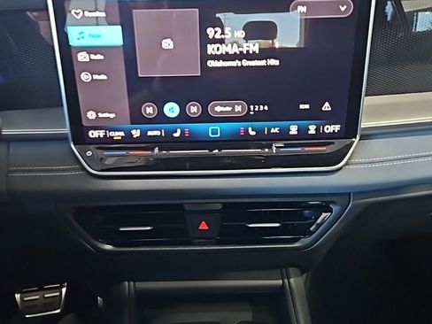 New 2026 Volkswagen Tiguan SE R-Line image 31