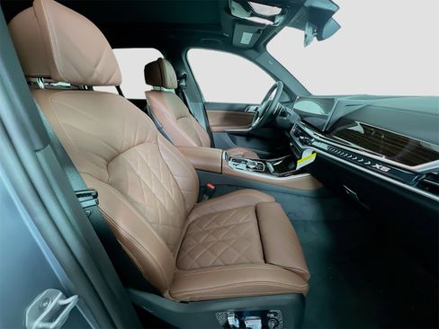 New 2026 BMW X5 xDrive40i w/ Climate Comfort Package image 30