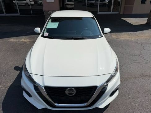 Used 2020 Nissan Altima 2.5 S FWD image 9