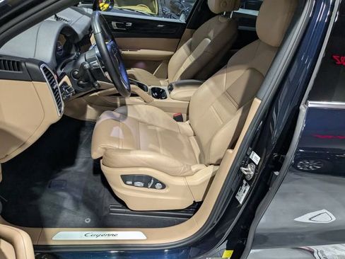 Used 2019 Porsche Cayenne image 22
