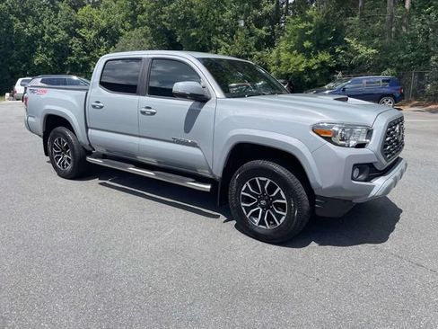 Used 2021 Toyota Tacoma TRD Sport w/ Technology Package AWD/4WD image 2