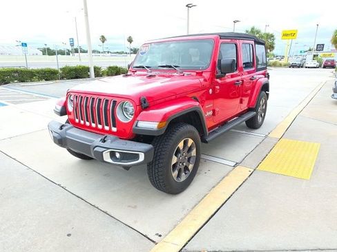 Used 2019 Jeep Wrangler Unlimited Sahara w/ Dual Top Group AWD/4WD image 8