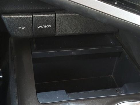 Used 2021 Toyota Camry SE image 22