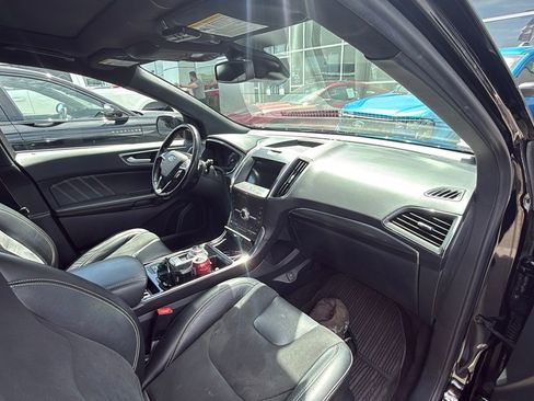 Used 2020 Ford Edge ST w/ Equipment Group 401A image 3