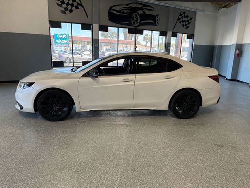 Used 2018 Acura TLX V6 w/ Technology Package image 4