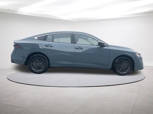 New 2026 Nissan Sentra SV w/ SV Convenience Package FWD image 6